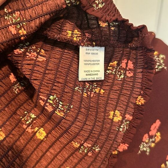 Love Tree Boho/Vintage Floral Smocked Crop Top NWOT - Picture 7 of 7